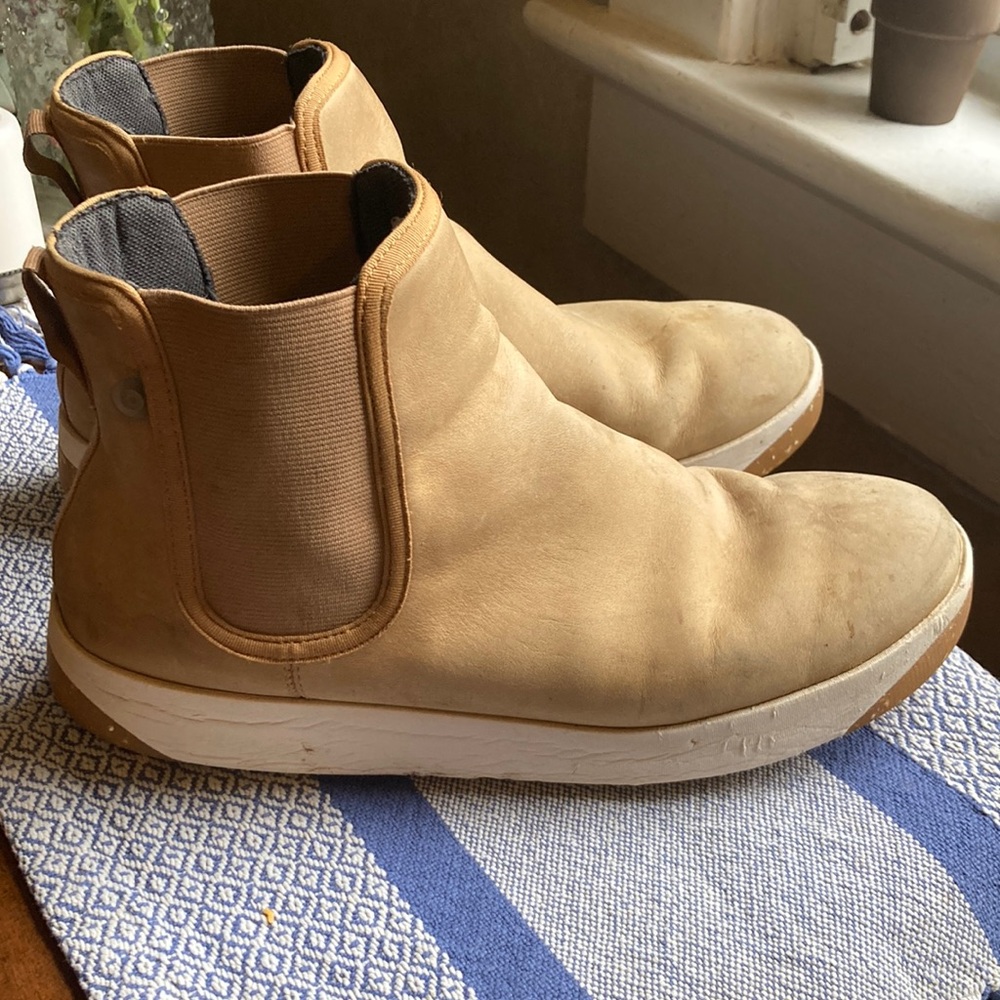 Bogs waterproof leather Kicker Chelsea boot